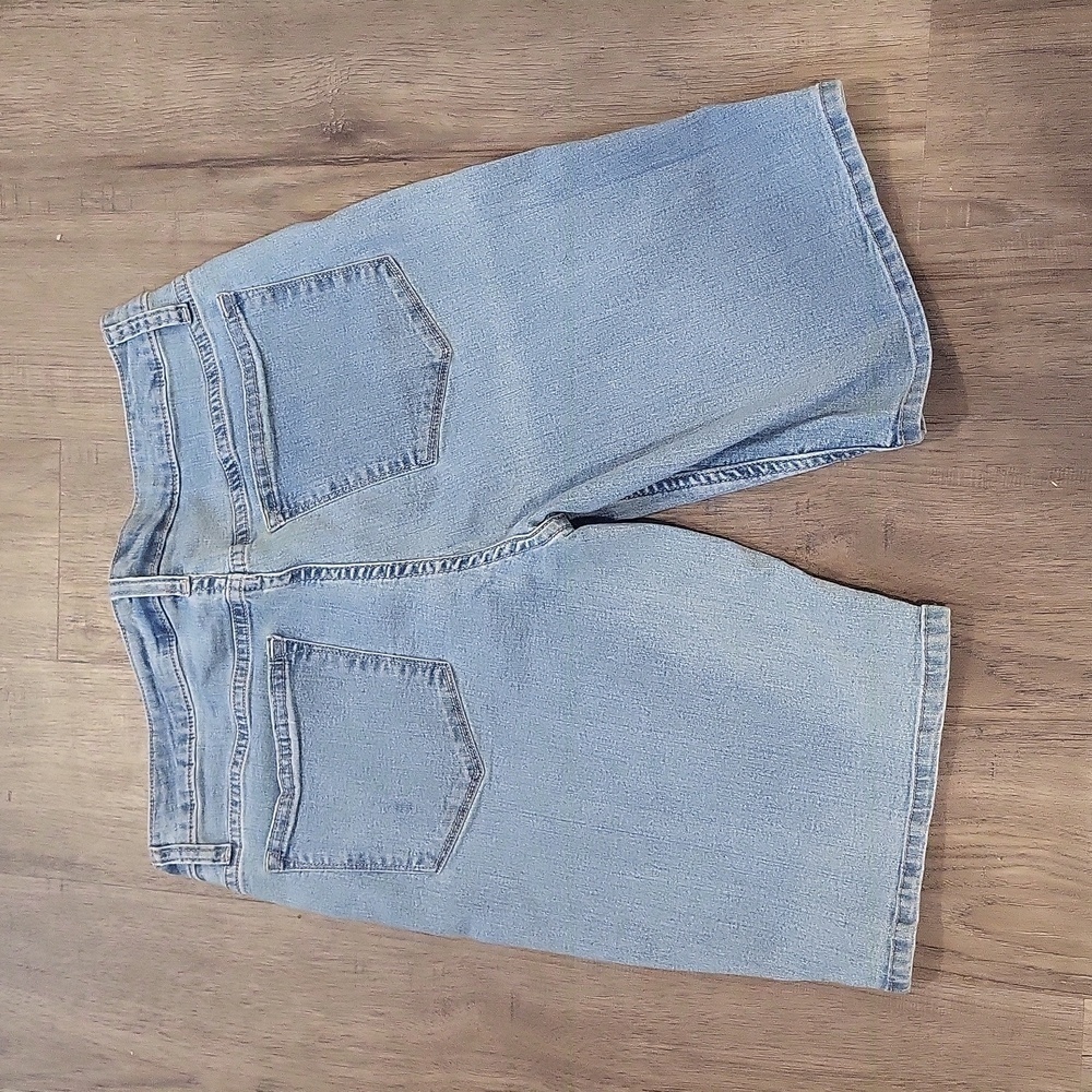 Lee Women's 10M Midrise Bermuda Short Blue Denim Jean New - Picture 4 of 5